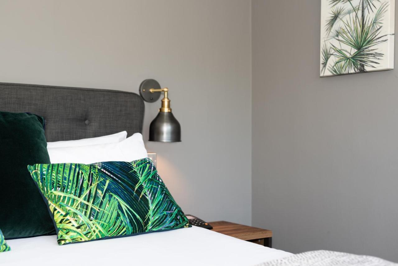 Jersey Arms Hotel 比斯特 外观 照片